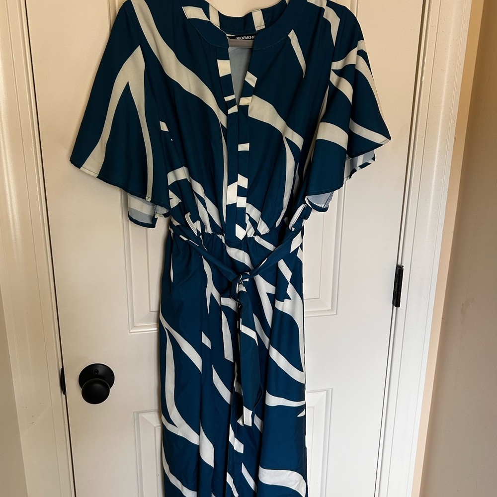 BloomChic Teal and White Long Sleeve Dress